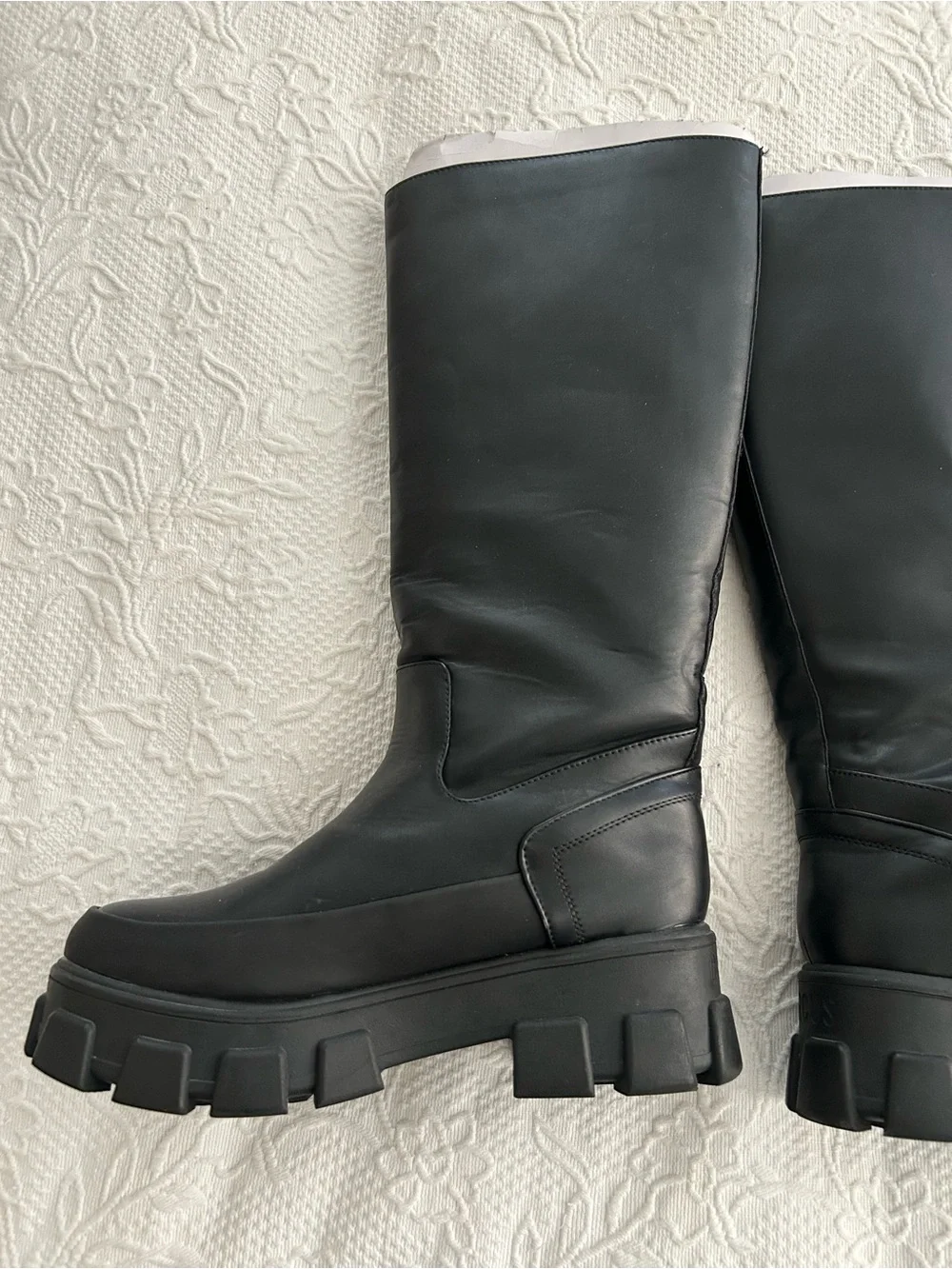 Circus by Sam Edelman sleek tall